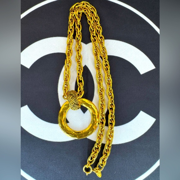 CHANEL Vintage Necklace 24K Gold Plated 80-90’s - Picture 1 of 4